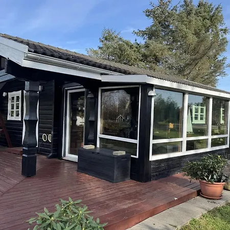 Nyaraló Hakon - 1km From The Sea By Interhome *
