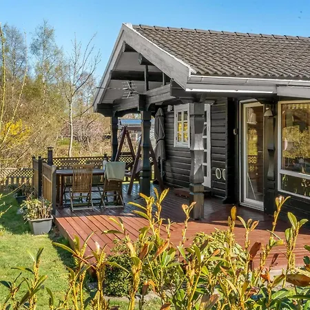 Nyaraló Hakon - 1km From The Sea By Interhome
